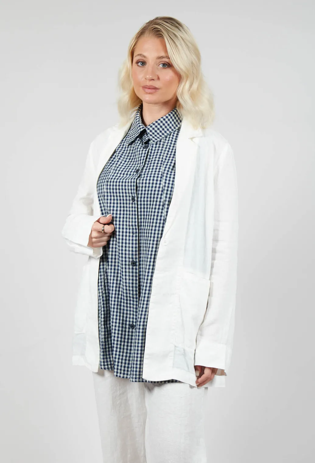 Ambato Blazer in Off White