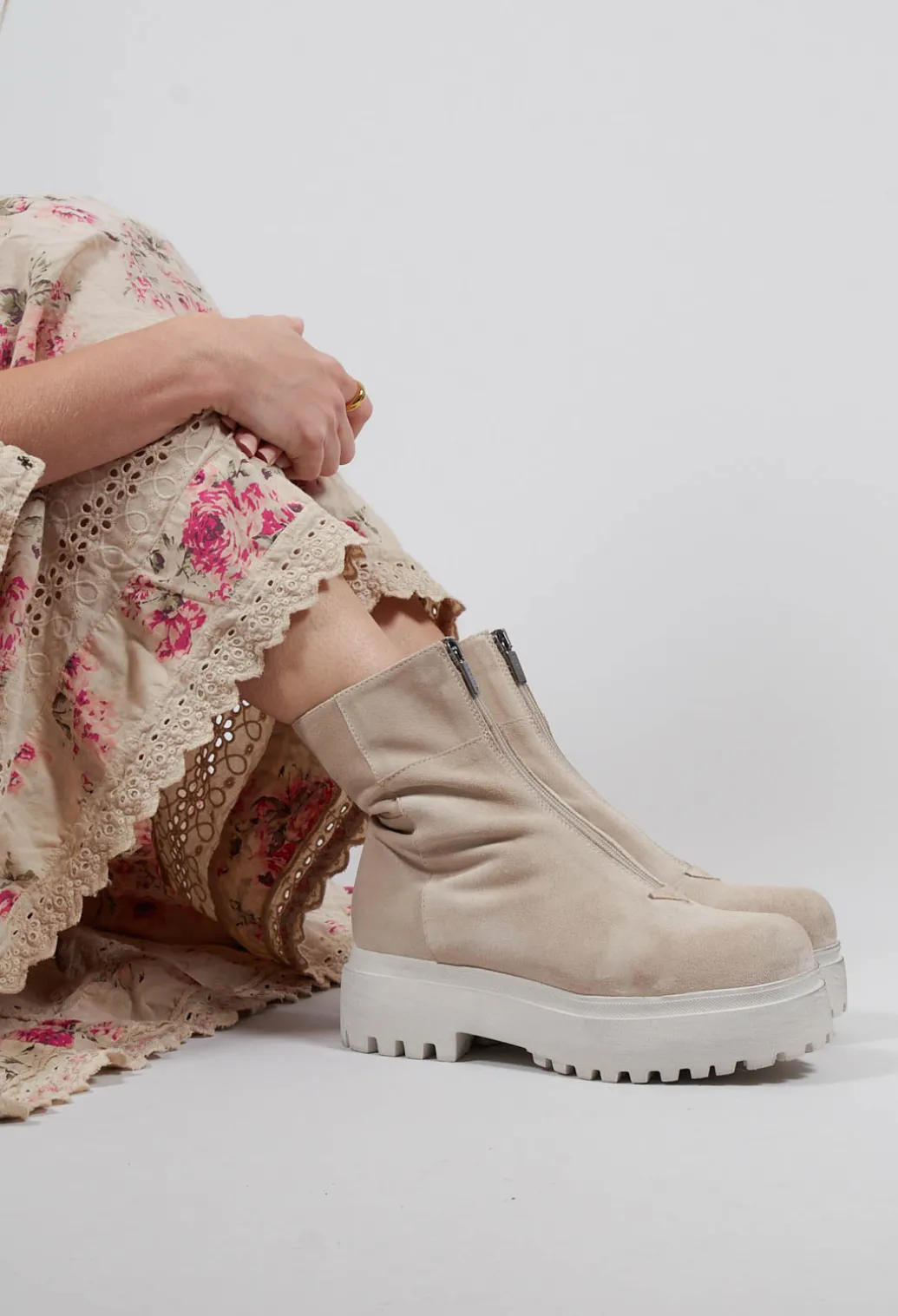 Ankle Boots with Front Zip in London Magnolia