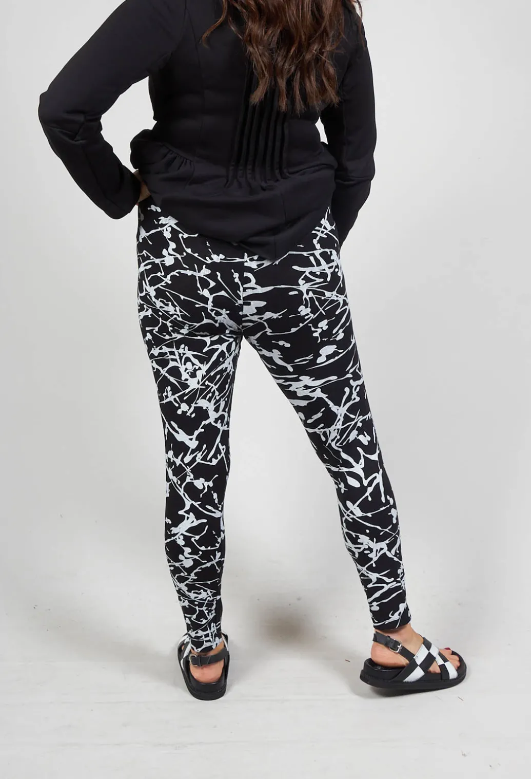 Ankle Cropped Leggings in Black with White Print