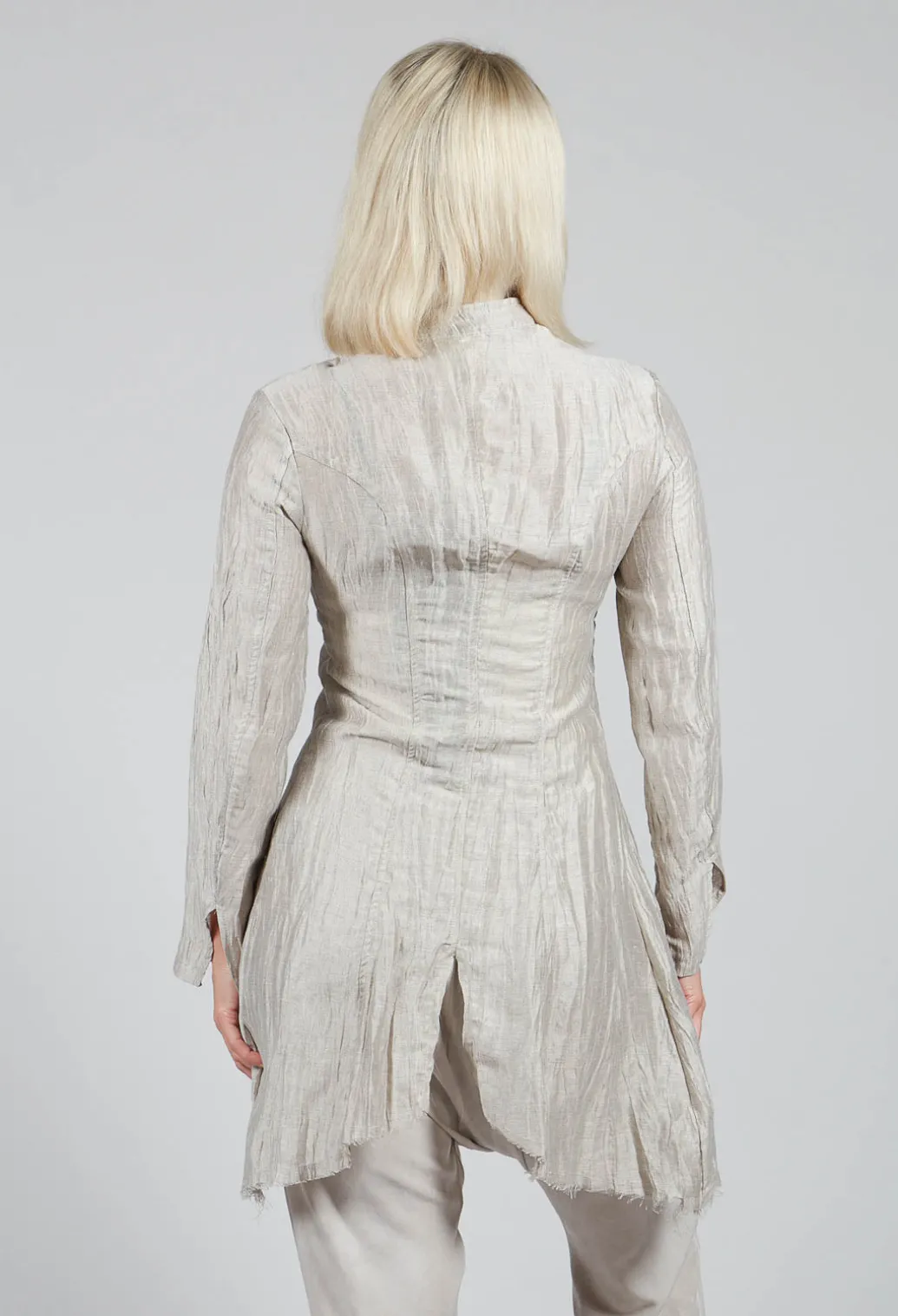 Asymmetrical Jacket in Lino Crush Sand