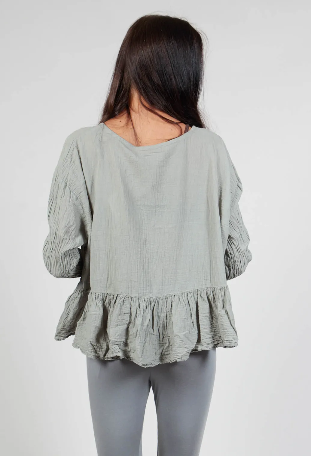 Bauchlos Shirt in Salbei Green