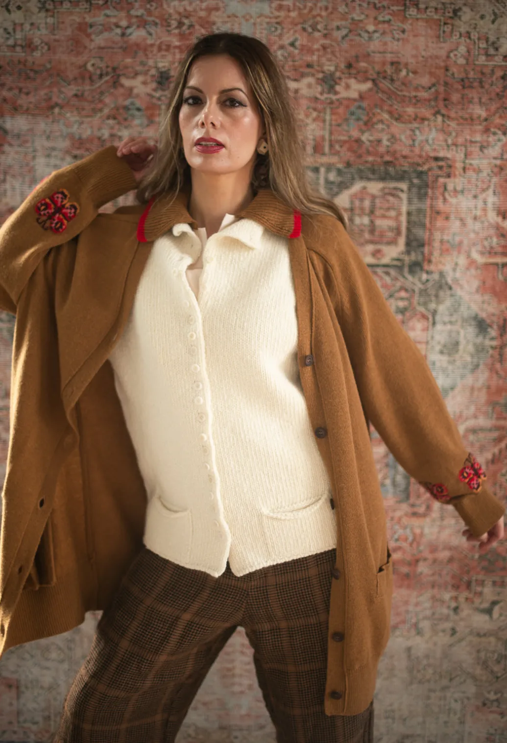 Blended Cashmere Cardigan with Embroidery Detail in Brown