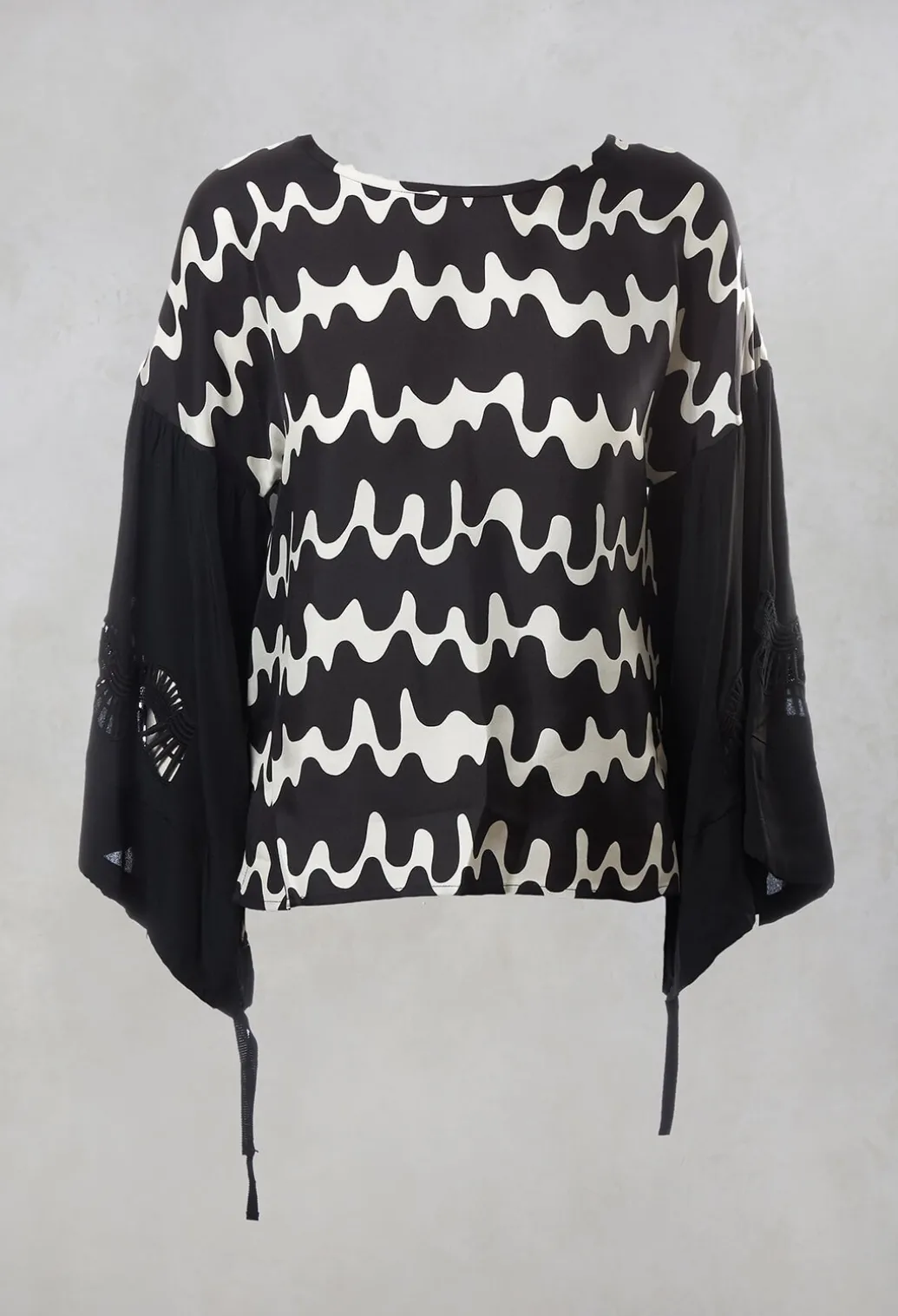 Blouse in Black