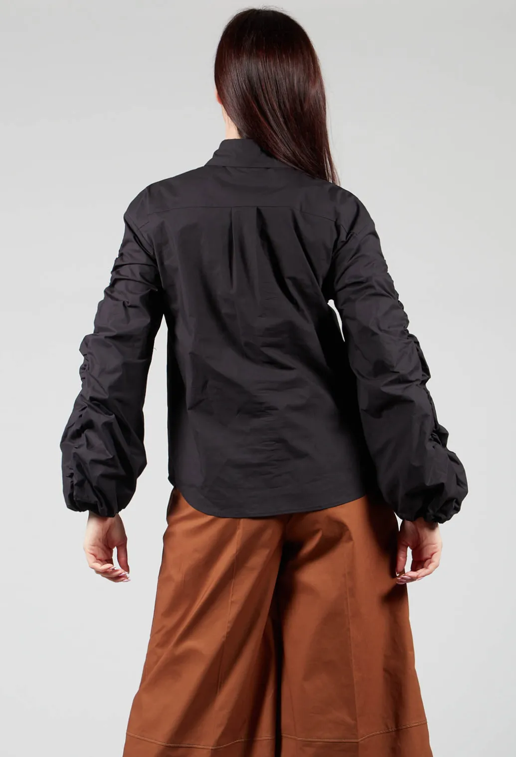 Bubble Sleeve Shirt in Summer Black