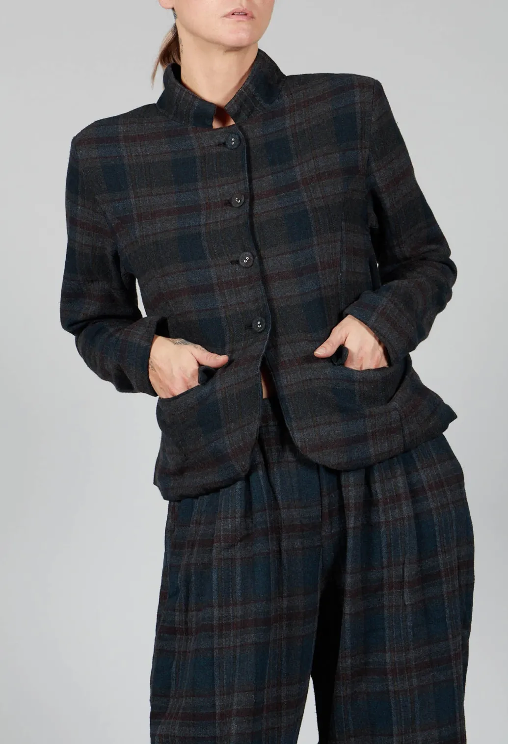 Cotton Plaid Cropped Jacket in Black