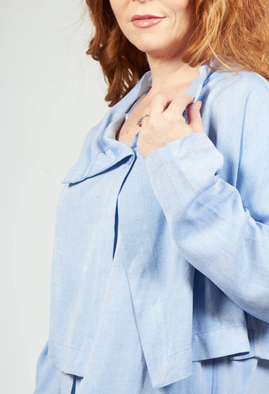 Cropped Cardigan with Pointed Collar in Light Blue