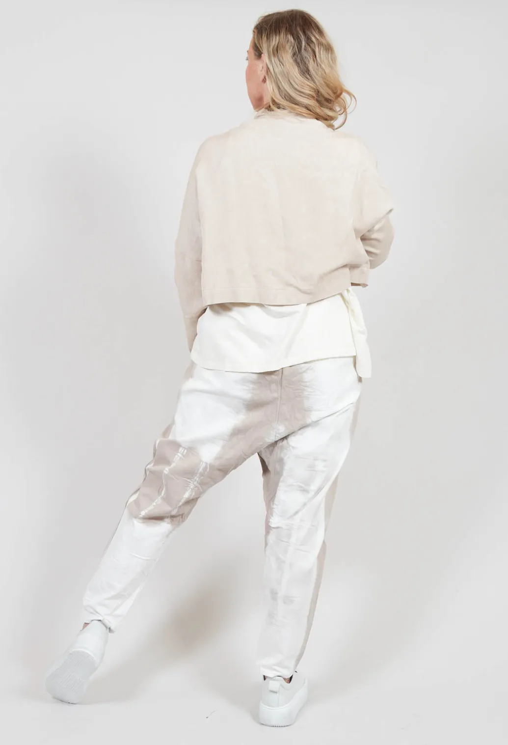 Cropped Cardigan with Pointed Collar in Beige