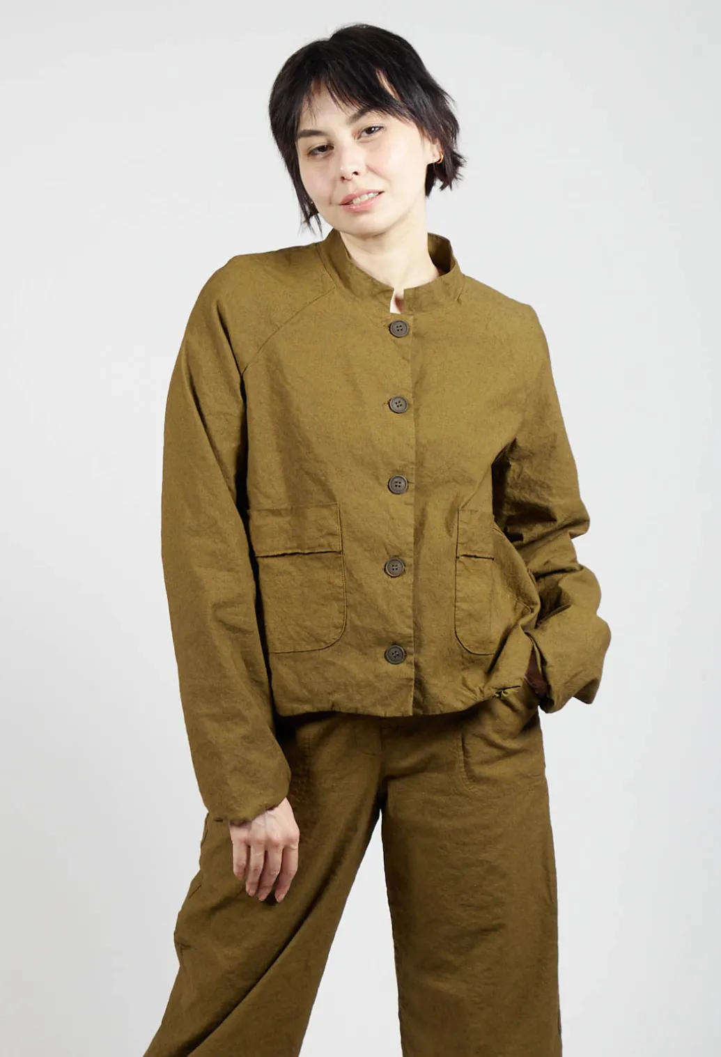 Cropped Long Sleeved Jacket in Oliva