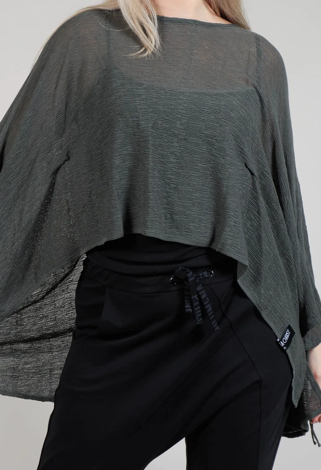 Drawstring Sleeve Poncho in Anthra