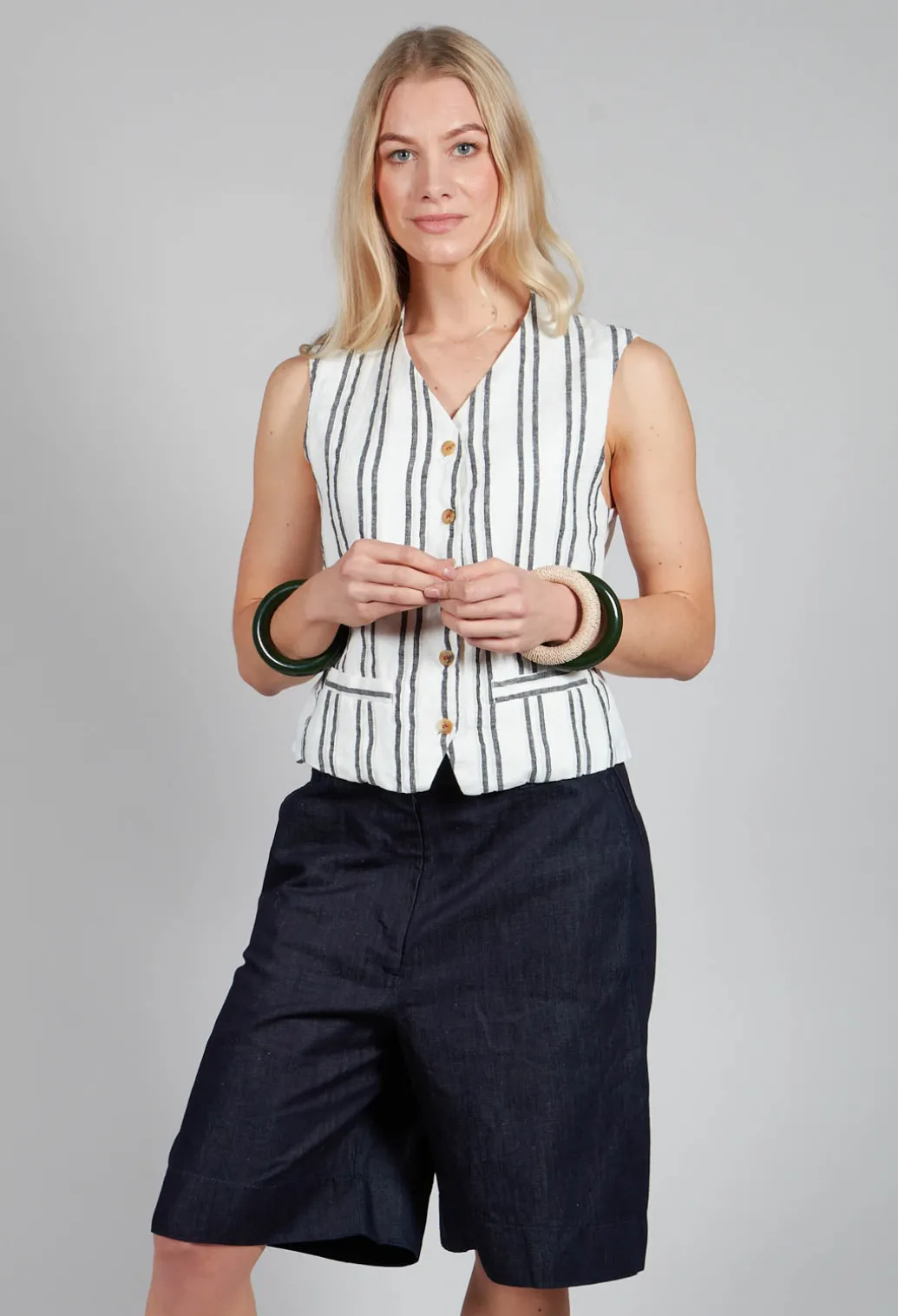 Gemma Gilet in Natural