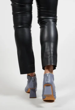 Heeled Boots in Glicine