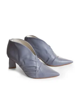 Heeled Boots in Glicine