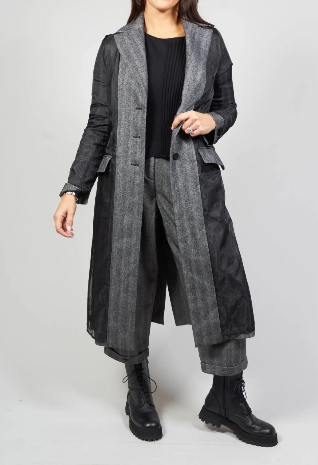 Hierophis Contrasting Net Mix Coat in Asfalto