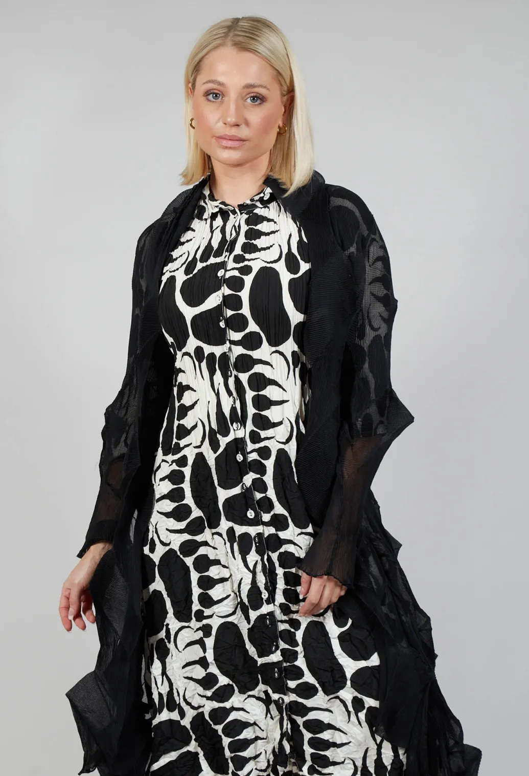 Jacqui Coat in Black