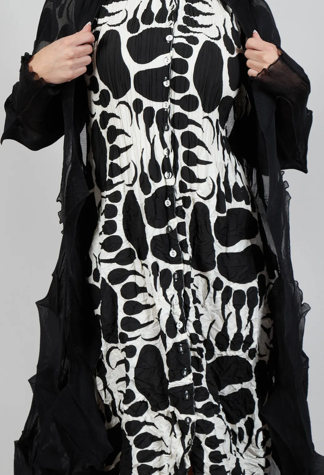 Jacqui Coat in Black