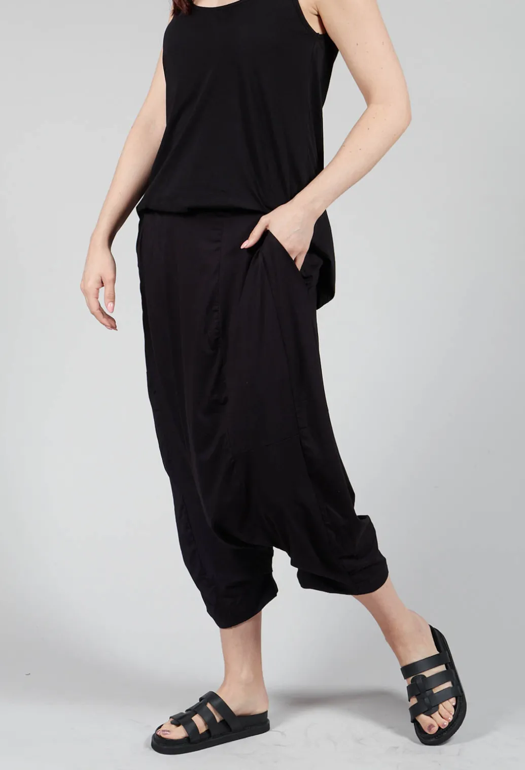 Jersey Drop-Crotch Trousers in Black