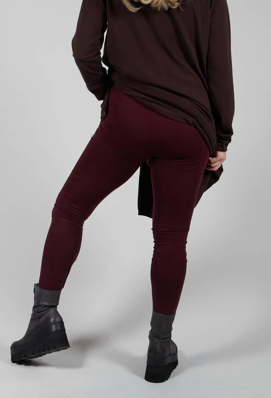 Jersey Leggings with Seam Detail in Umbra