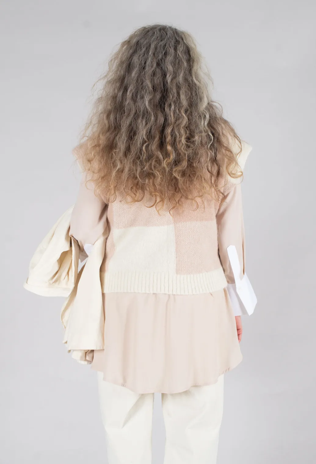 Knitted Vest Checked Jaquard in Beige
