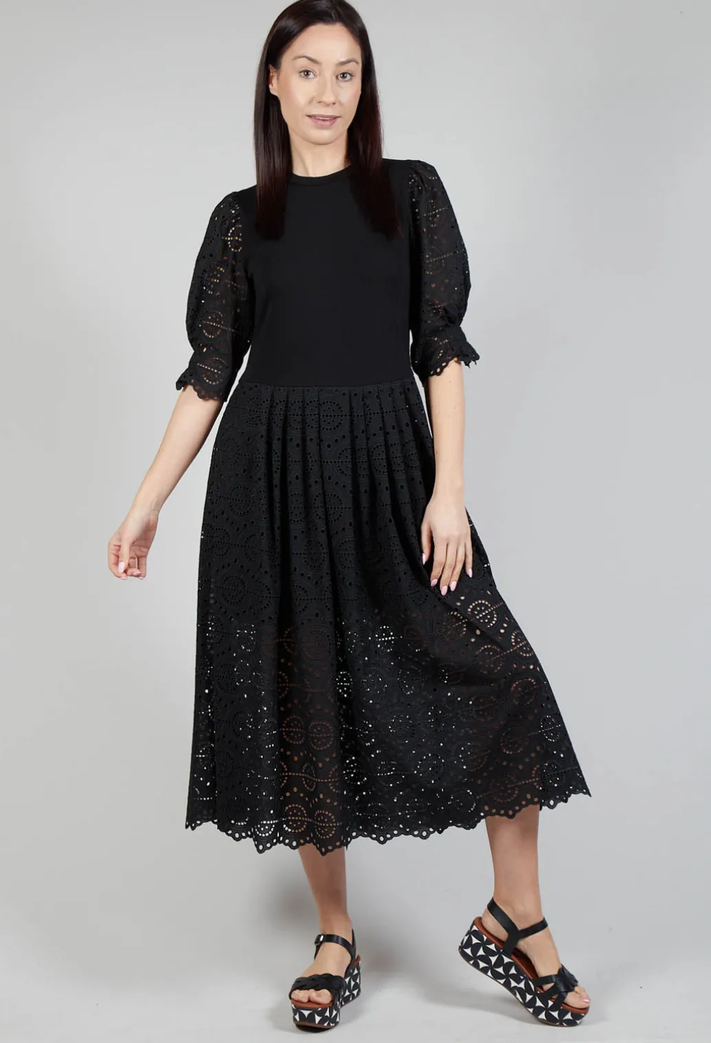 Lace Dress in Summer Black