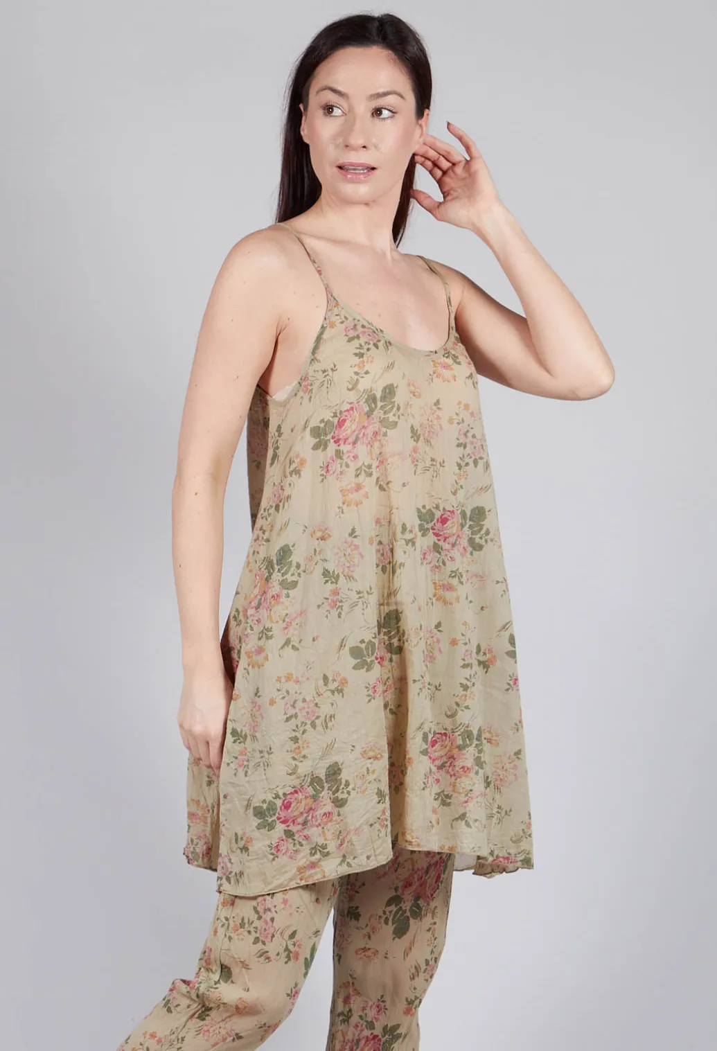 Lea Top in Almond Flowers