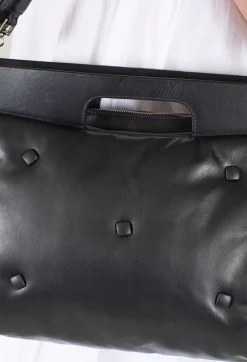 Leather Shoulder Bag in Nero