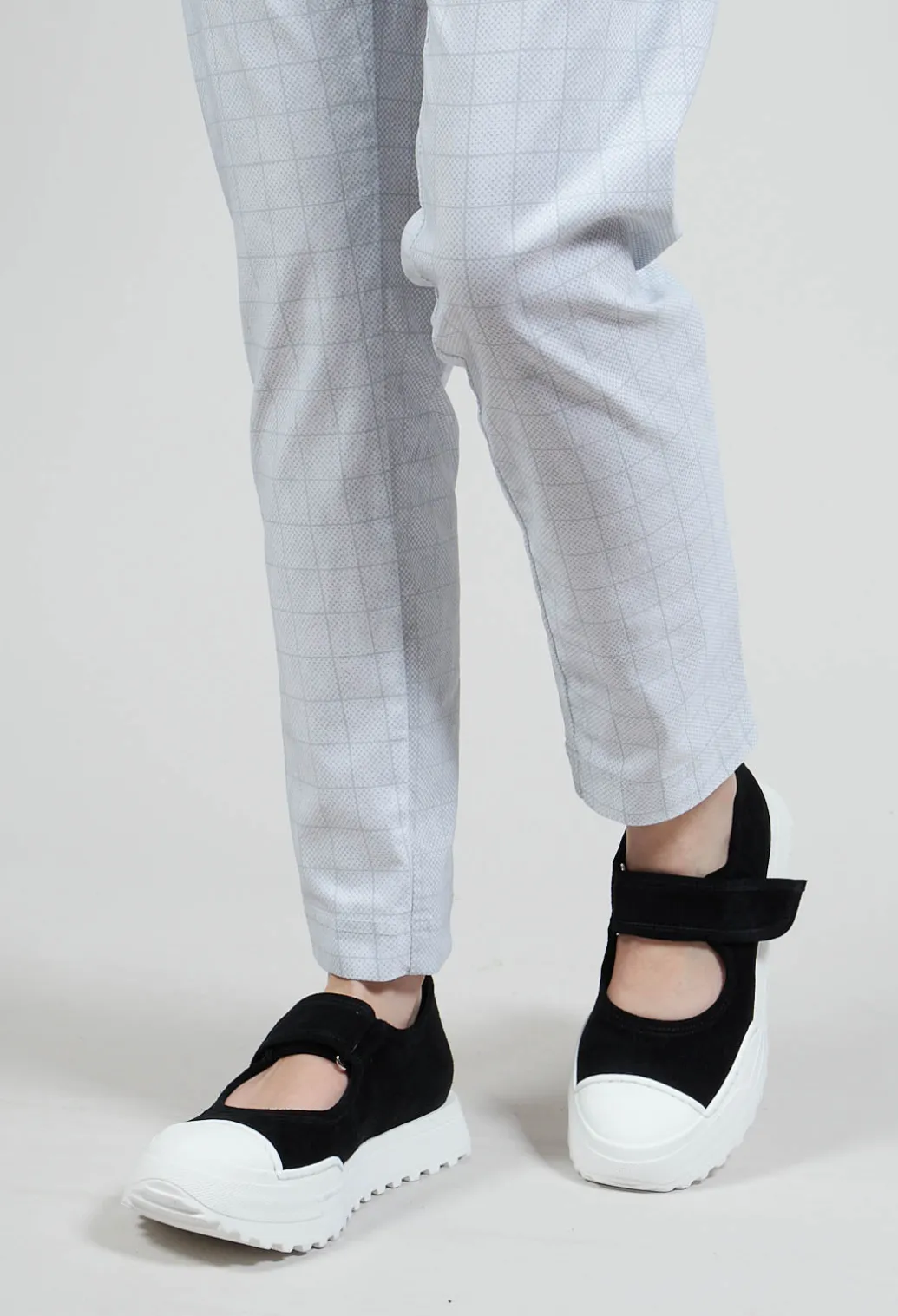 Leather Velcro Strap Pumps in Black