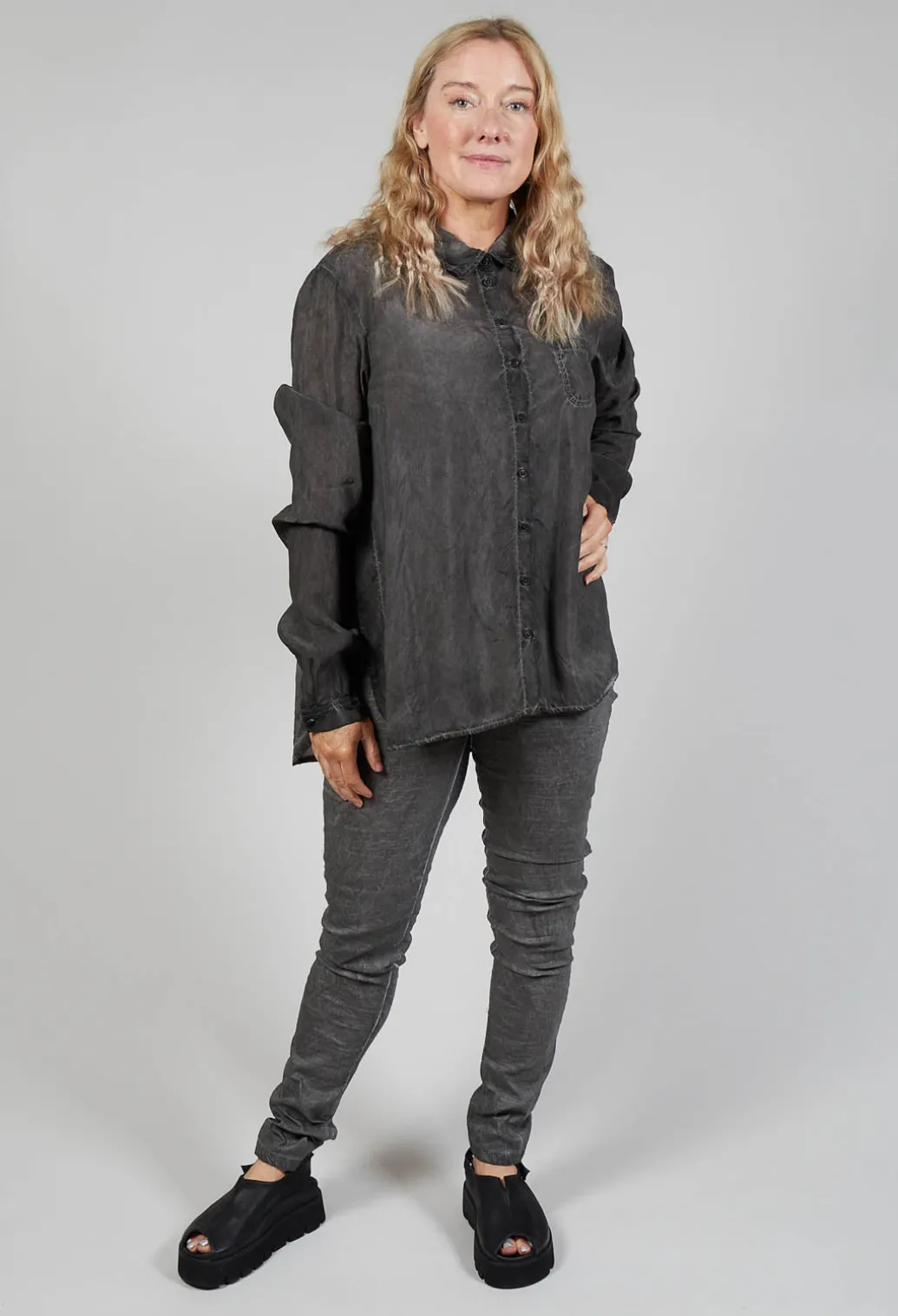 Lightweight Blouse in Coal Cloud