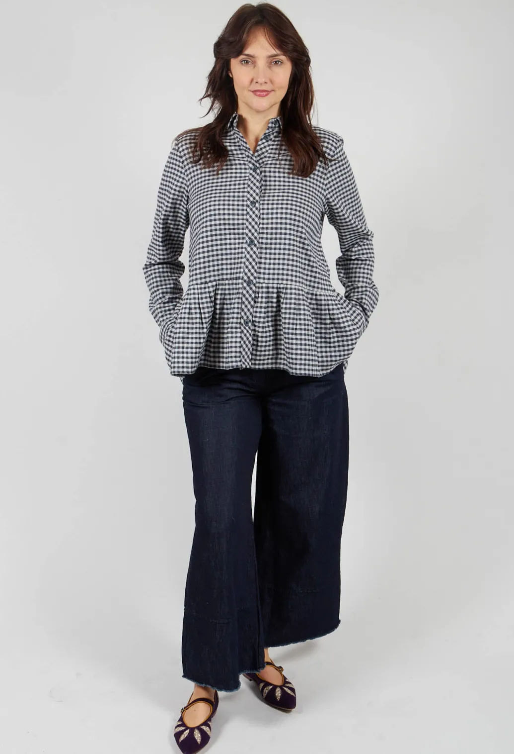Long Sleeve Shirt with Flared Hem in Navy Check