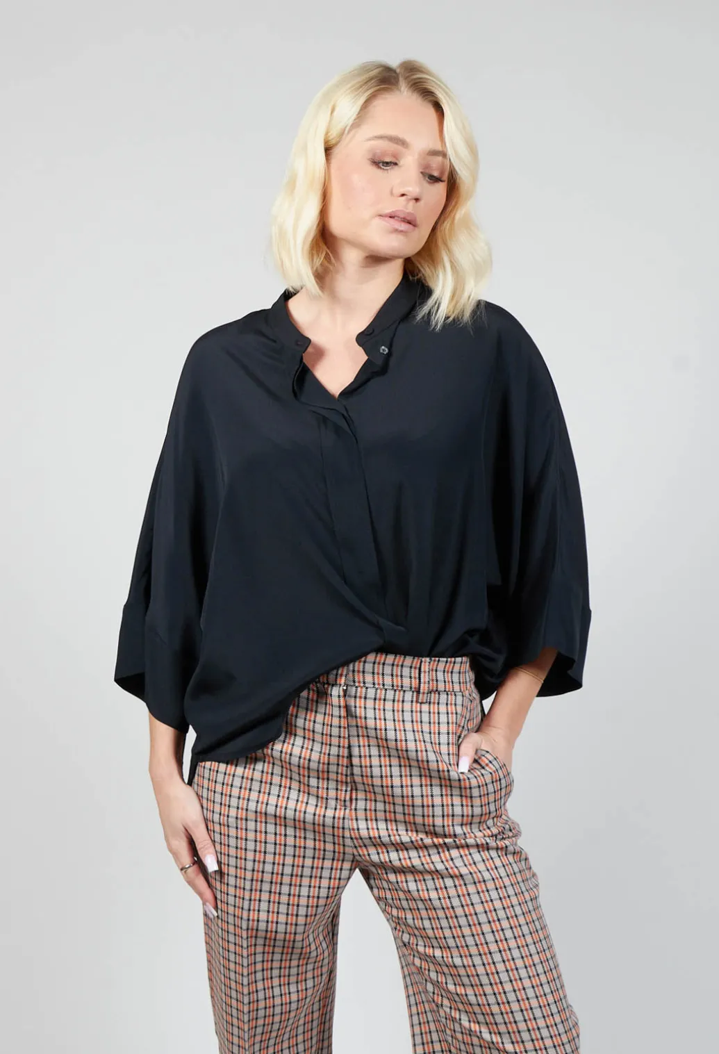 Longline Shirt in Black