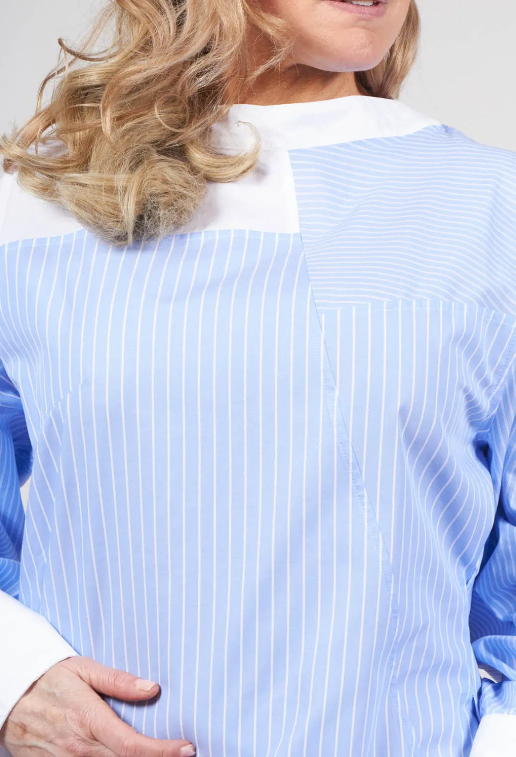 Longline Shirt Ragno in Celeste