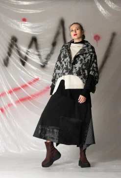 Longline Structred Top in Black