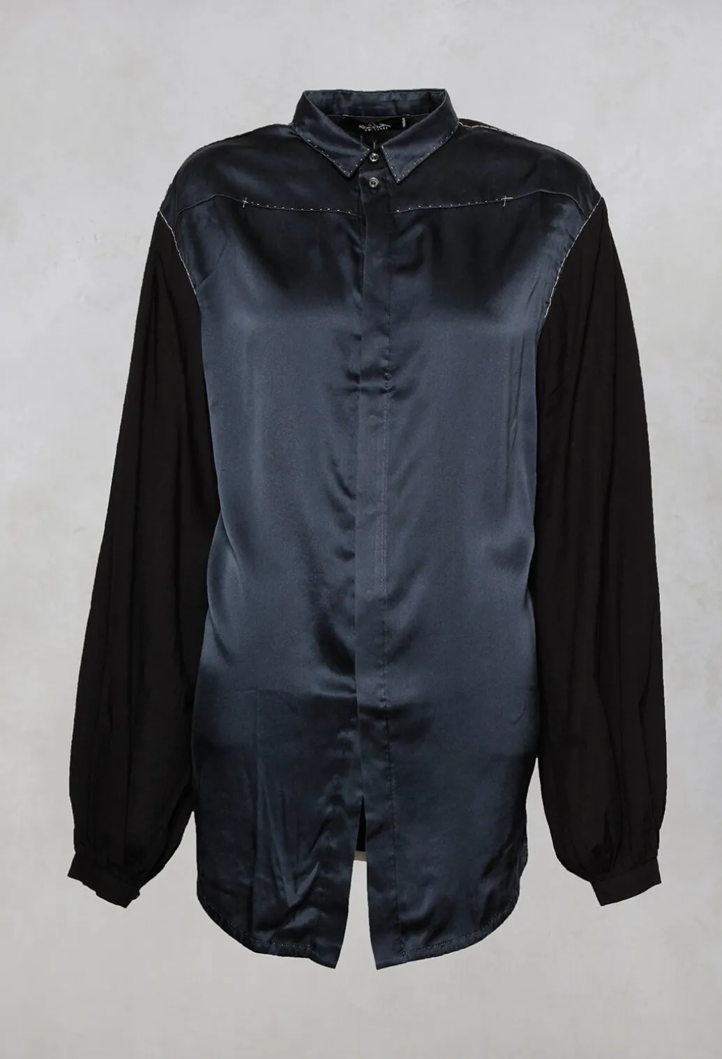 Loose Fit Shirt with Contrasting Arms In Black and Navy