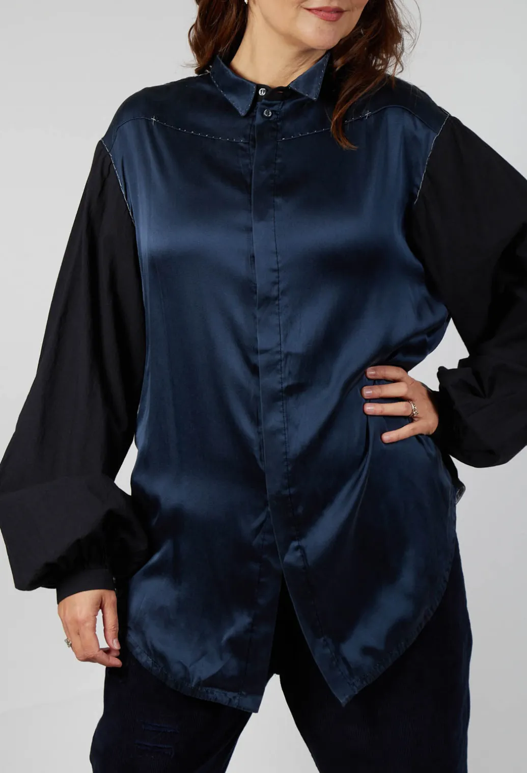Loose Fit Shirt with Contrasting Arms In Black and Navy