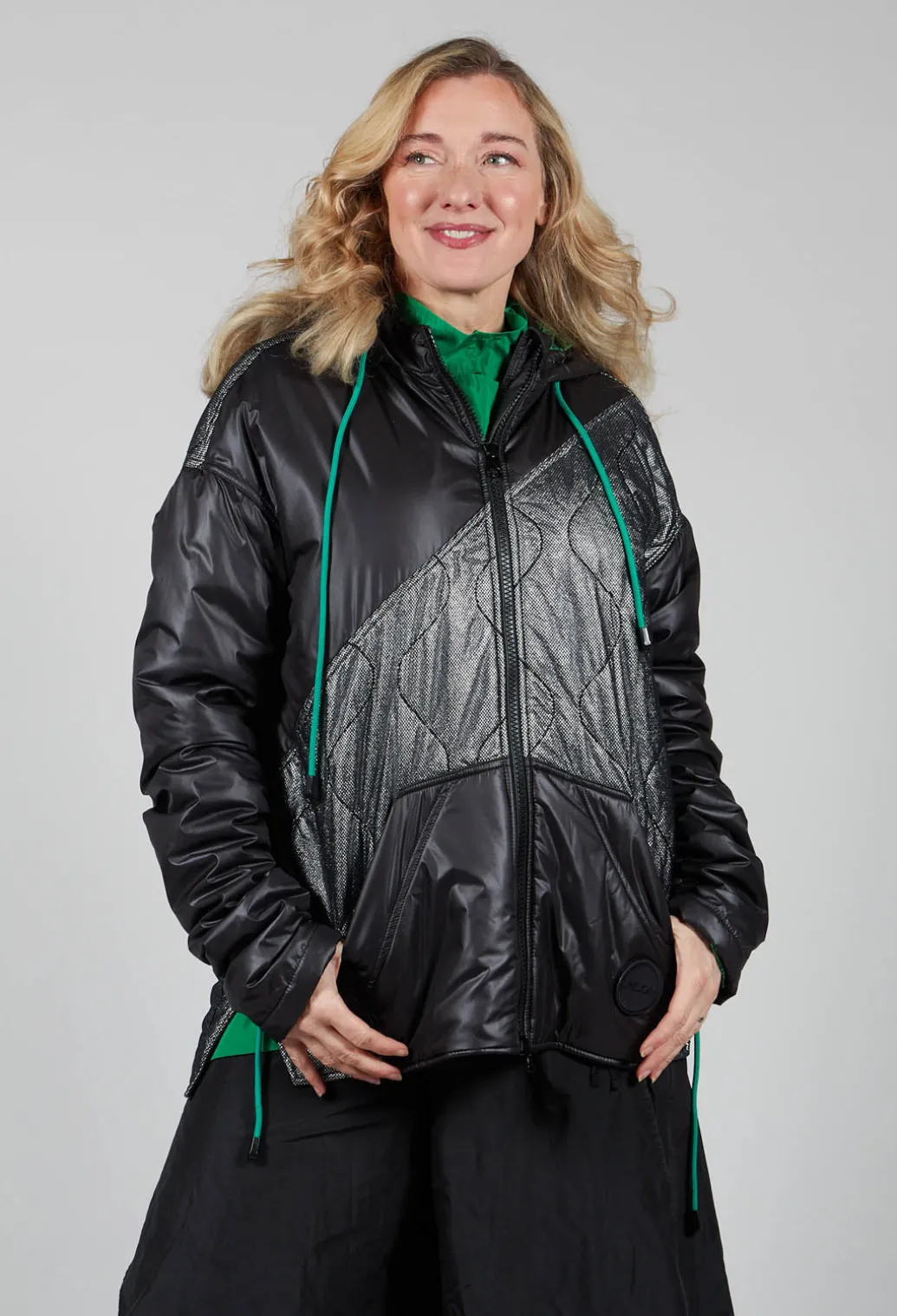 Metallic Zip Up Jacket in Ortoclasio Black / Silver
