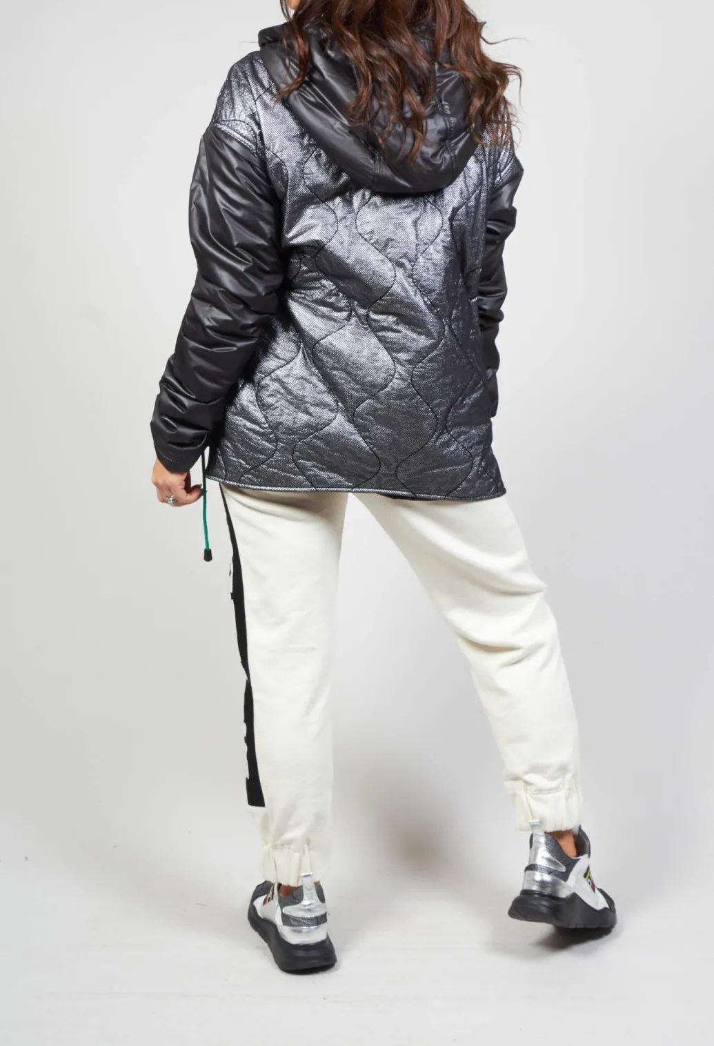 Metallic Zip Up Jacket in Ortoclasio Black / Silver