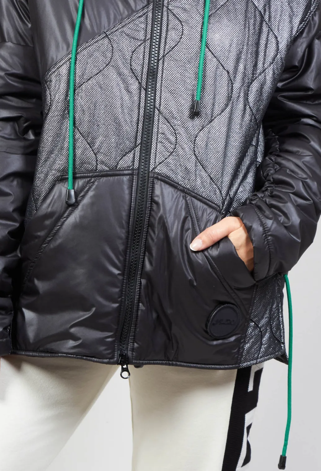 Metallic Zip Up Jacket in Ortoclasio Black / Silver