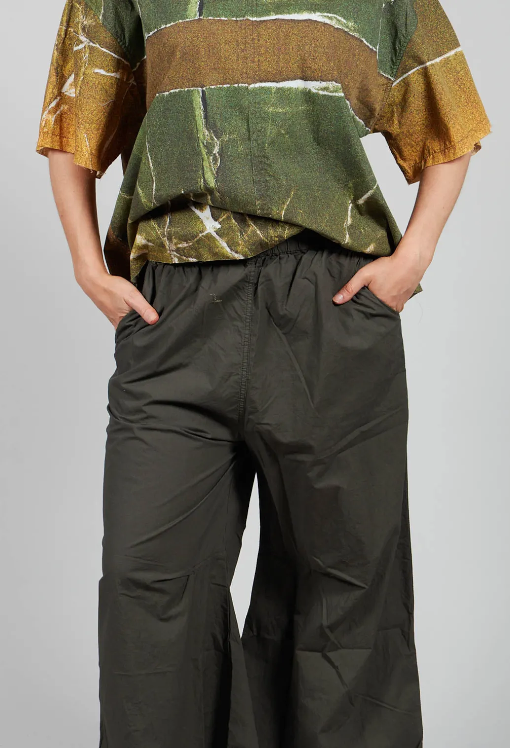 Mismo Trousers in Tea Leaf