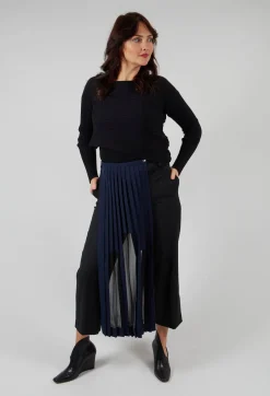 Monteurano Trousers in Nero