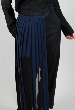 Monteurano Trousers in Nero