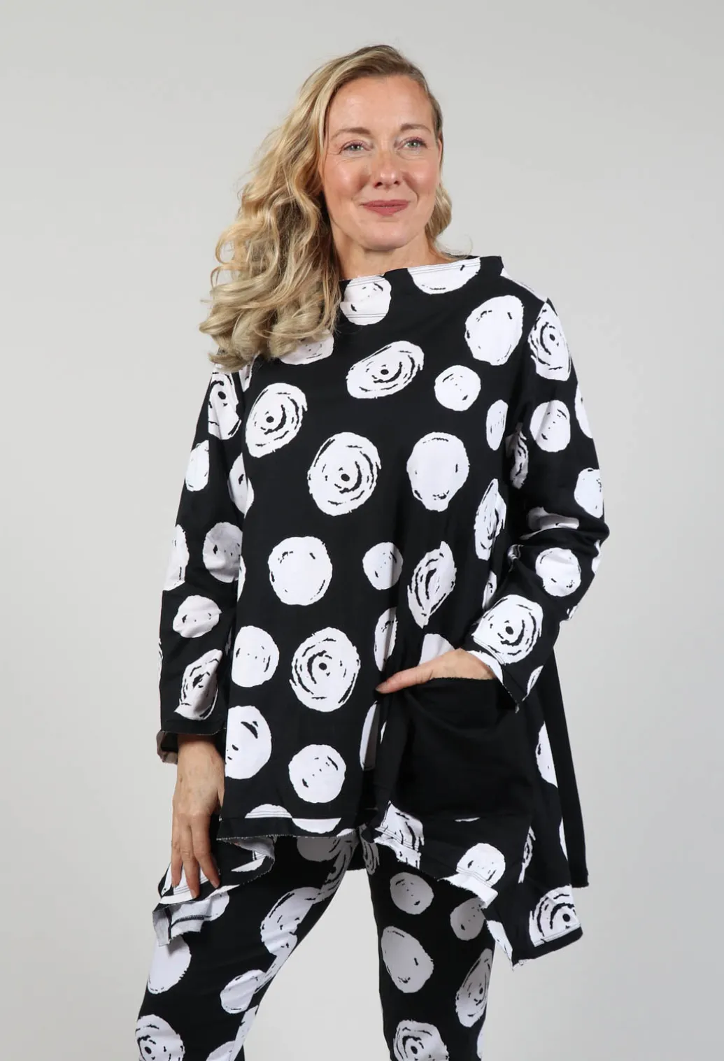 Paint Polka Dot Print Top in Black