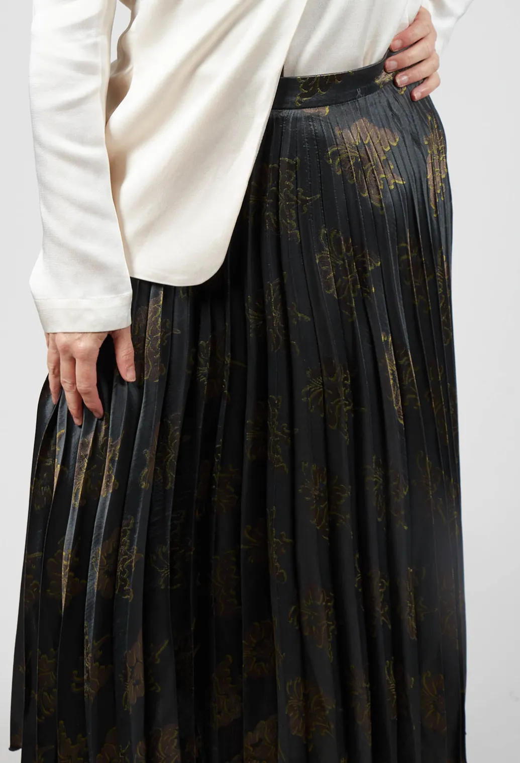 Pleated Midi Skirt in Grigio / Moro / Lime