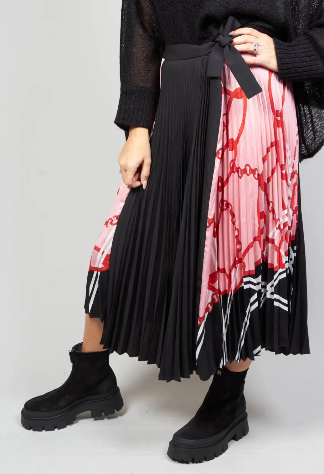 Pleated Midi Skirt in Nude