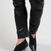 Pointed Heeled Ankle Boots in Pamlos / Ludlamite Black