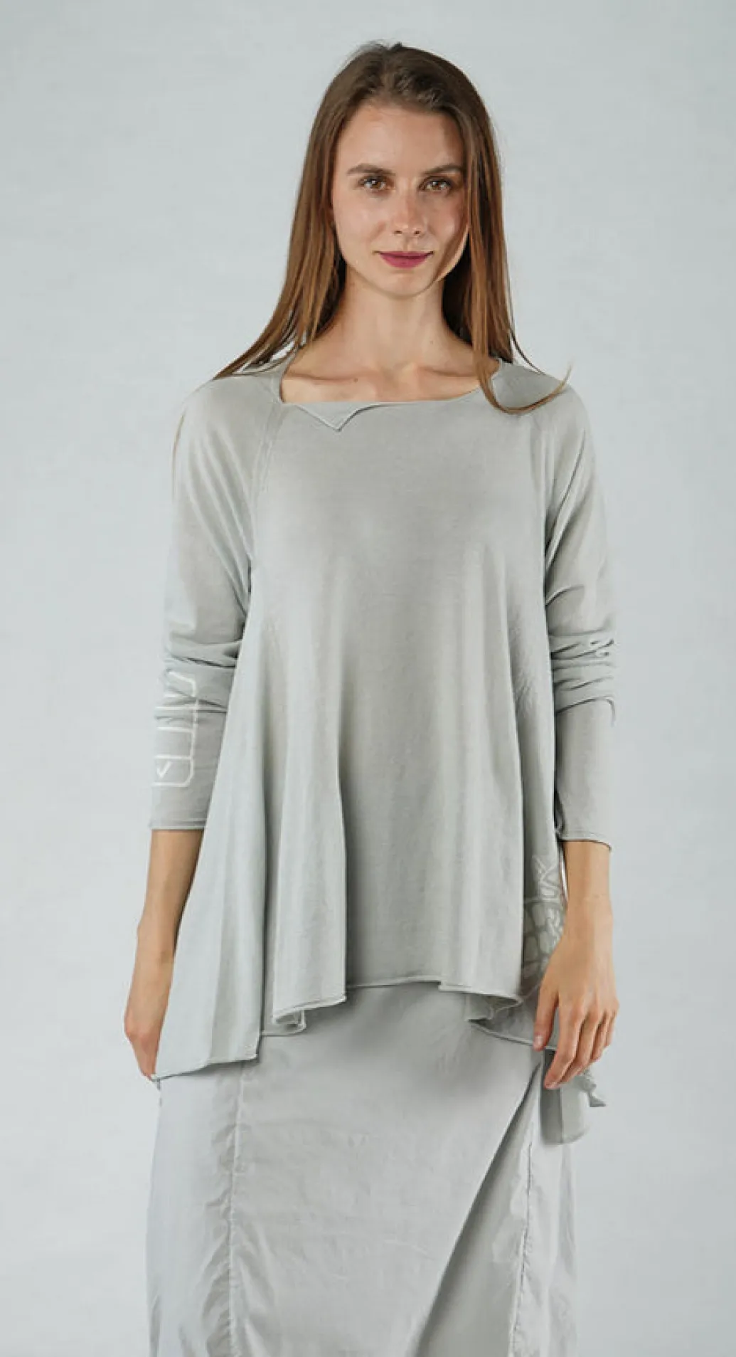 PRE-ORDER - Lightweight Pullover in Black Offwhite (Pictured in Grey Offwhite)