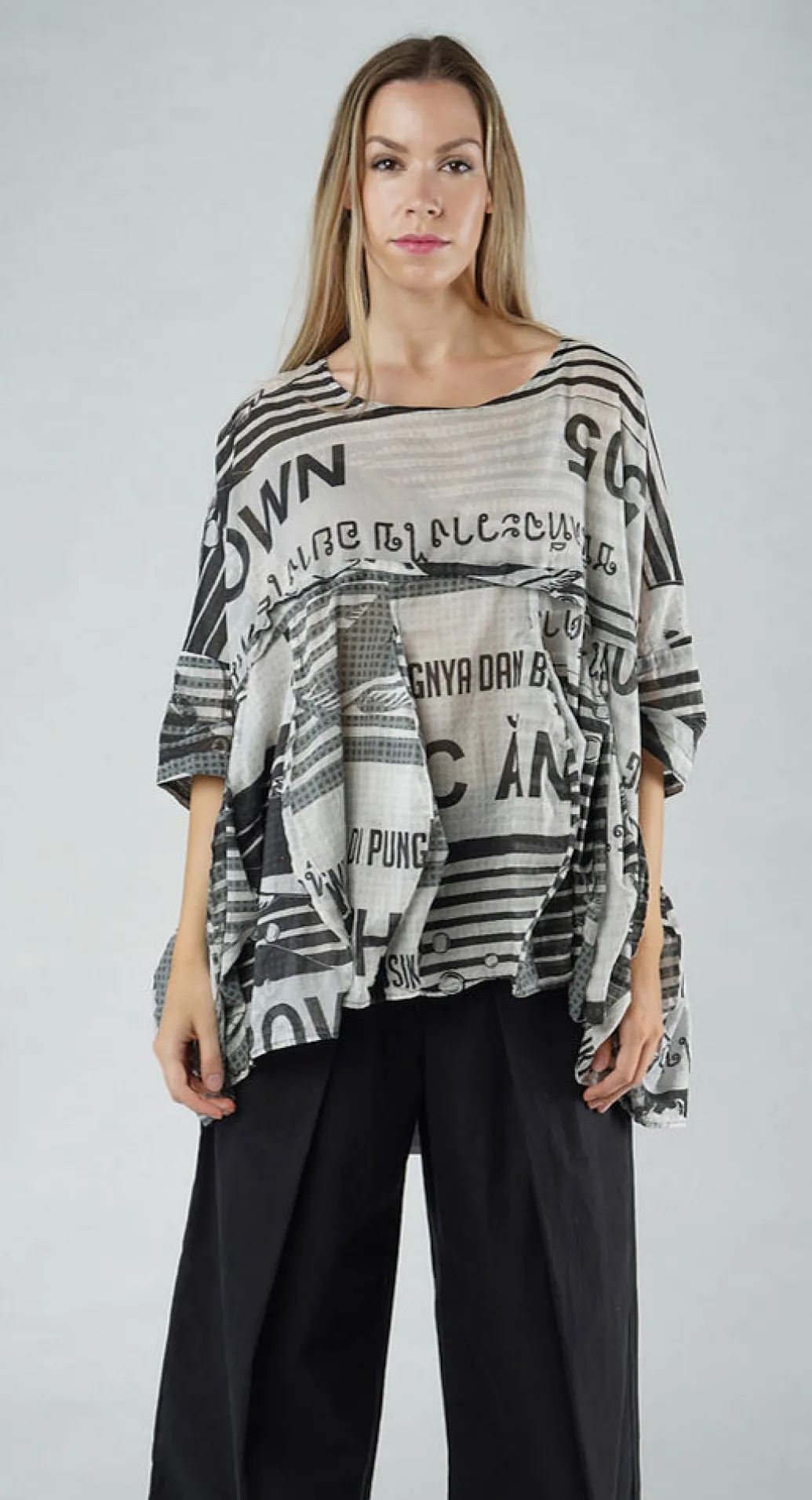 PRE-ORDER - Oversized Lightweight Cotton Top in Black Print