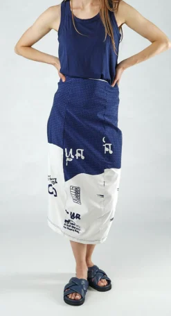 PRE-ORDER - Pull On Curved Hem Pencil Skirt in Black Print (Pictured in Navy Print)
