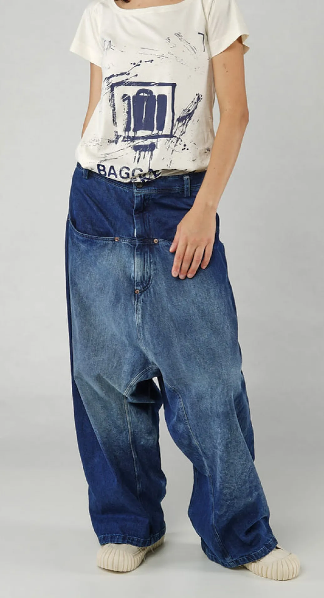 PRE-ORDER - Relaxed Fit Drop-Crotch Jeans in Bleachwash (Pictured in Stonewash)