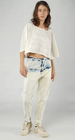 PRE-ORDER - Slim Tapered Jeans in Bleachwash