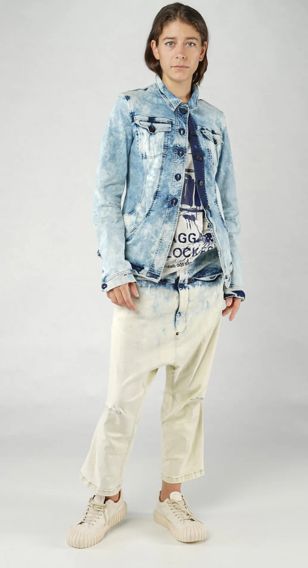 PRE-ORDER - Tailored Denim Jacket in Bleachwash