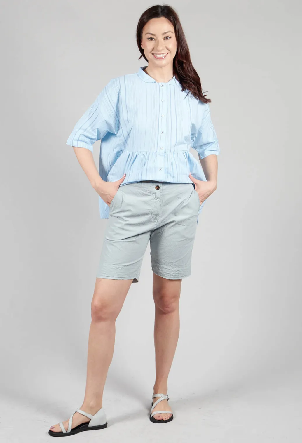 Primavera Shorts in Plantin